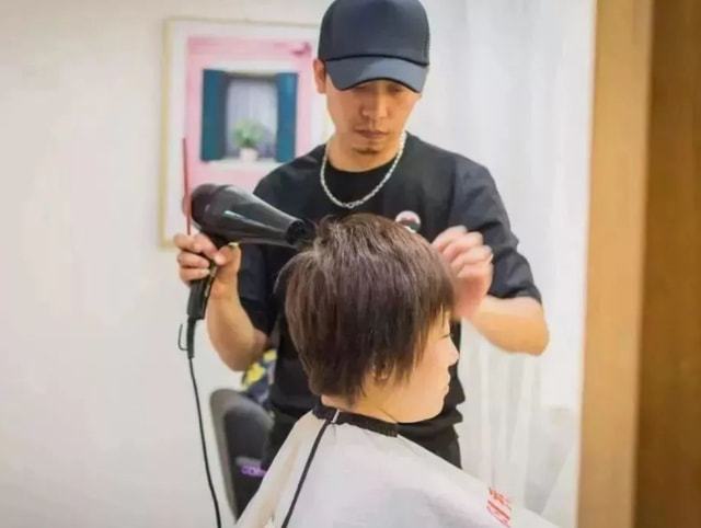 似人非人 相关产品