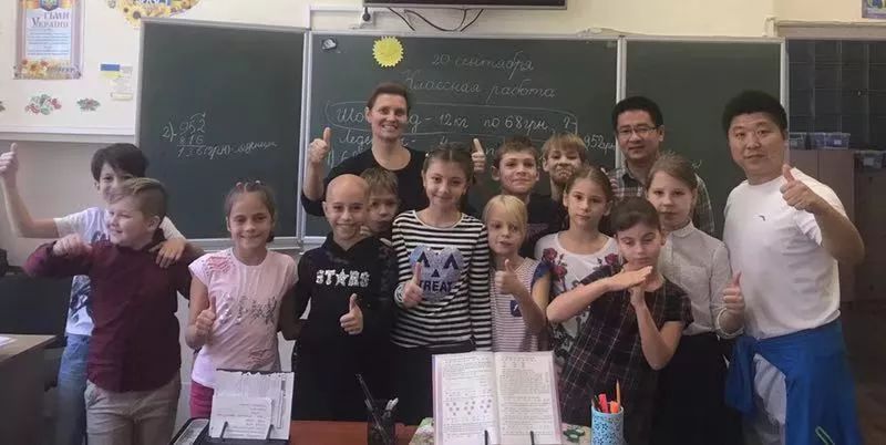 圣罗兰传 相关产品