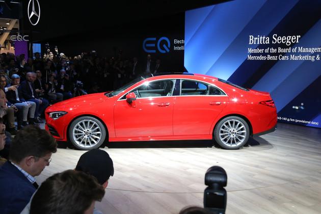 伟大的缺席 相关产品