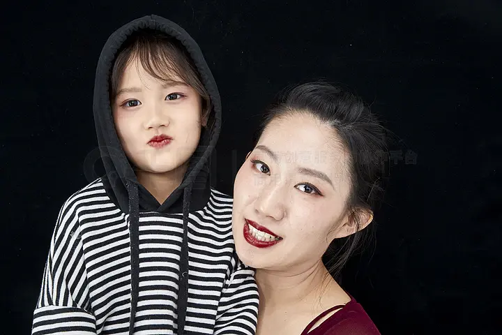 冷酷的心 相关产品