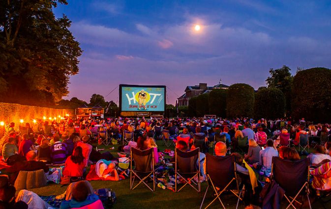 击打不倒翁沙袋